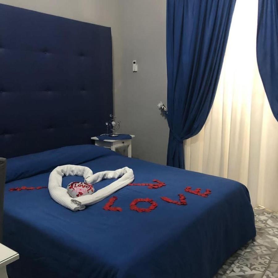 לינה וארוחת בוקר נאפולי Luxury מראה חיצוני תמונה